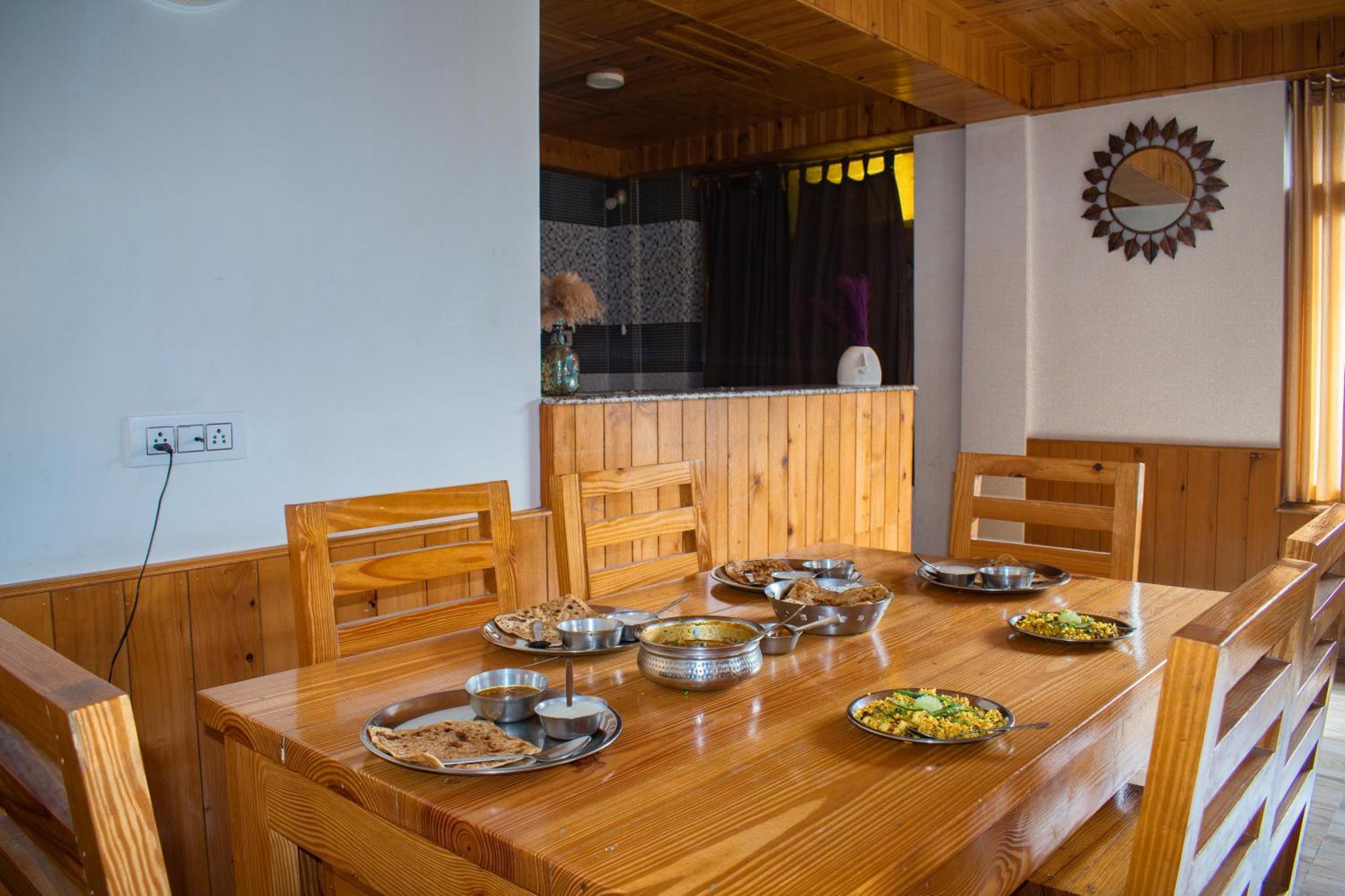 Cascade Mountain Retreat Manali Bed & Breakfast Exterior photo